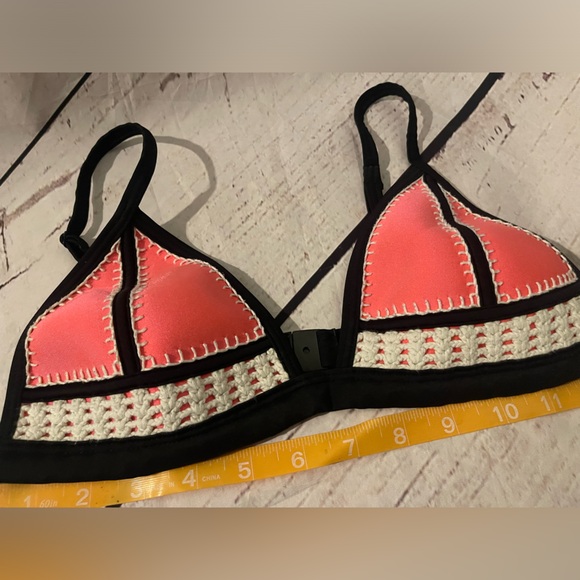 TRIANGL neoprene swim top nwot - Picture 2 of 7